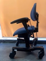 机仕事に最適? 昇降椅子&スタンディング車いす3