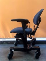 机仕事に最適? 昇降椅子&スタンディング車いす4